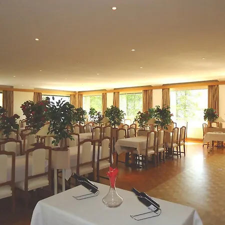 Grand Du Parc מלון 4*