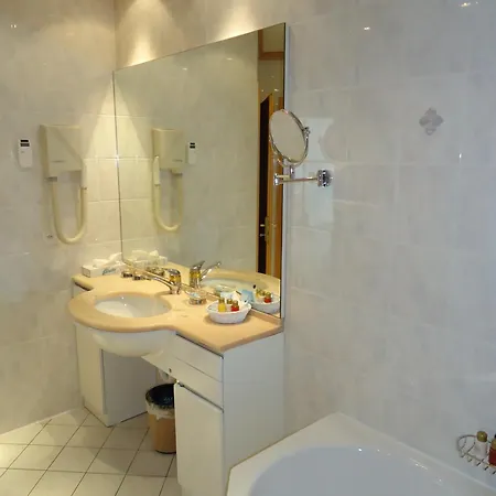 Grand Du Parc Hotell 4*
