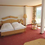 Grand Du Parc فندق كرانز مونتانا